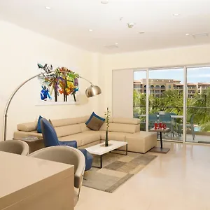 Luxury In Eagle Levent Palm Beach